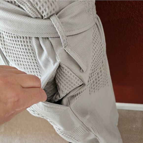 Elegant Gray Women's Robe - Picture 4 of 10